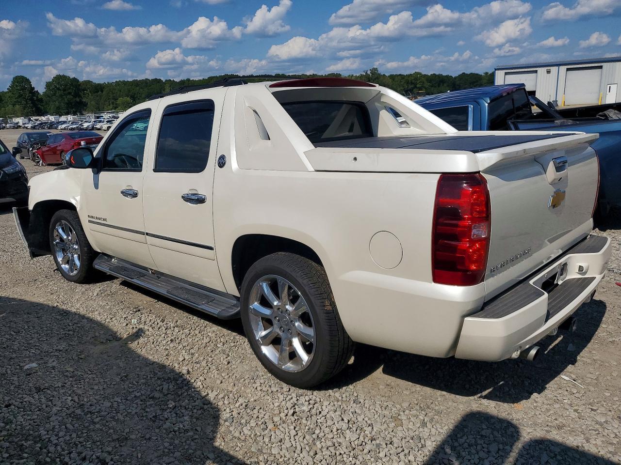 2013 Chevrolet Avalanche LTZ