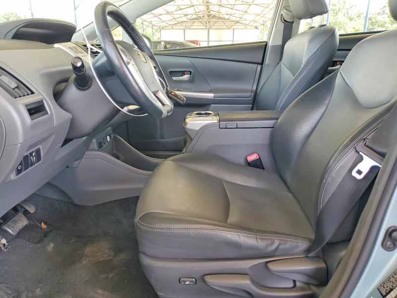 2014 Toyota Prius v Five