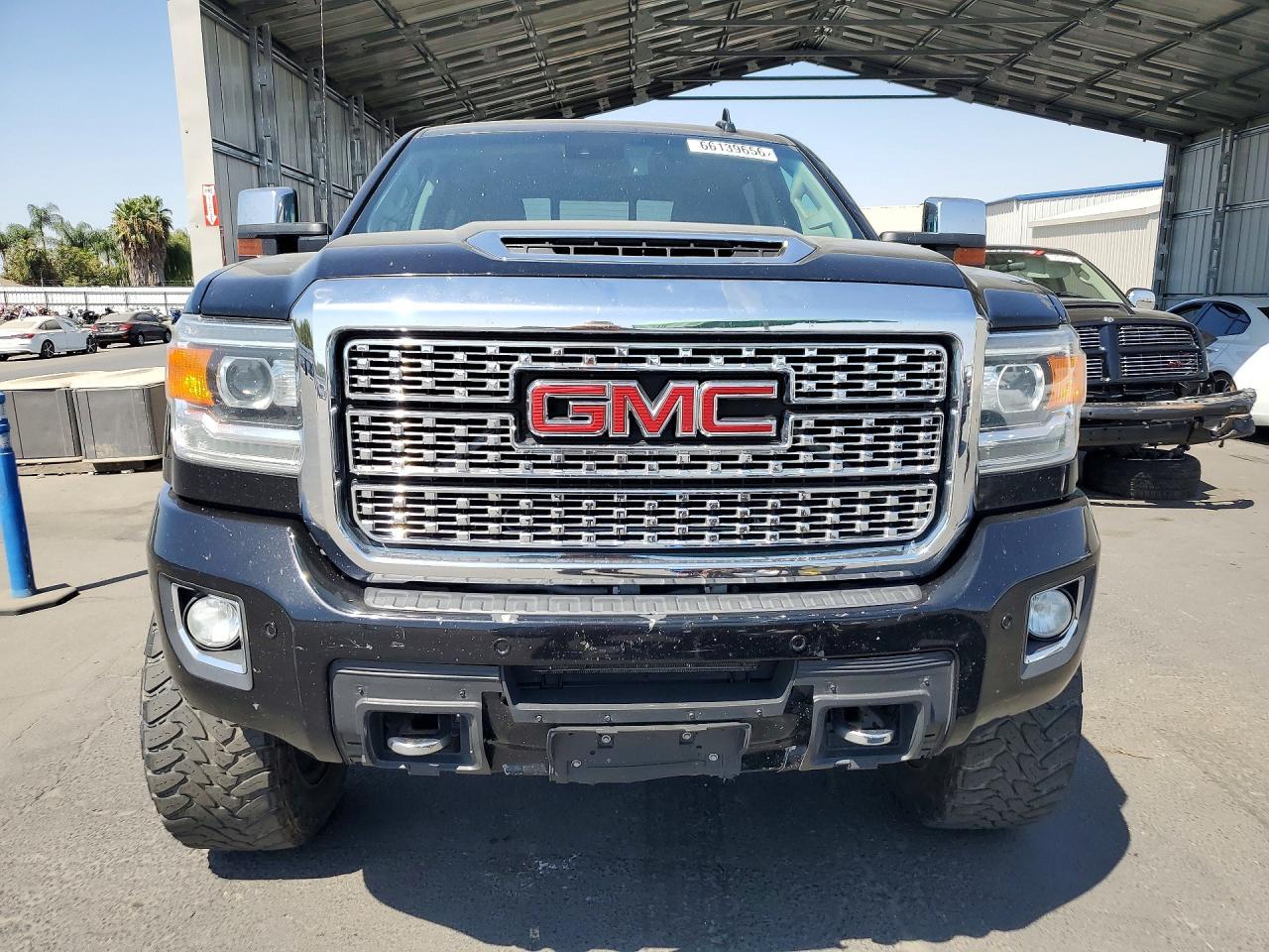 2019 GMC Sierra K2500 Denali