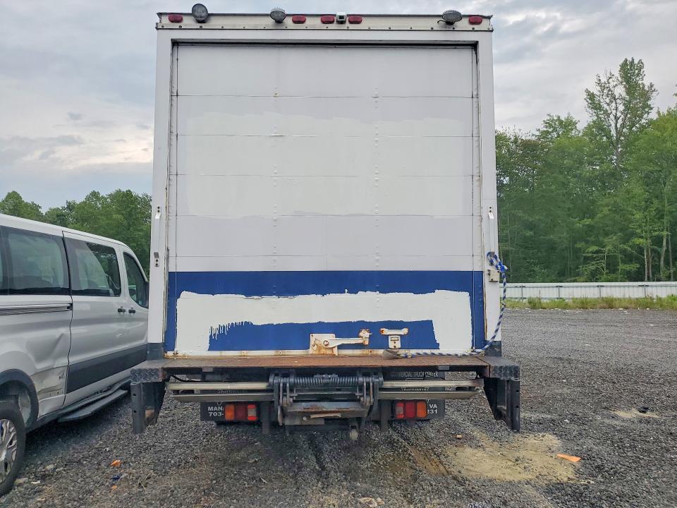 2006 Ford Low Cab Forward BOX Truck