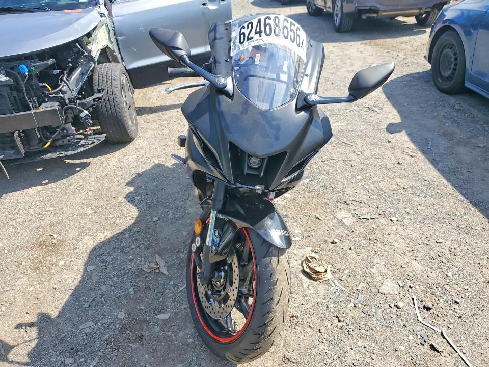 2025 Yamaha YZFR7