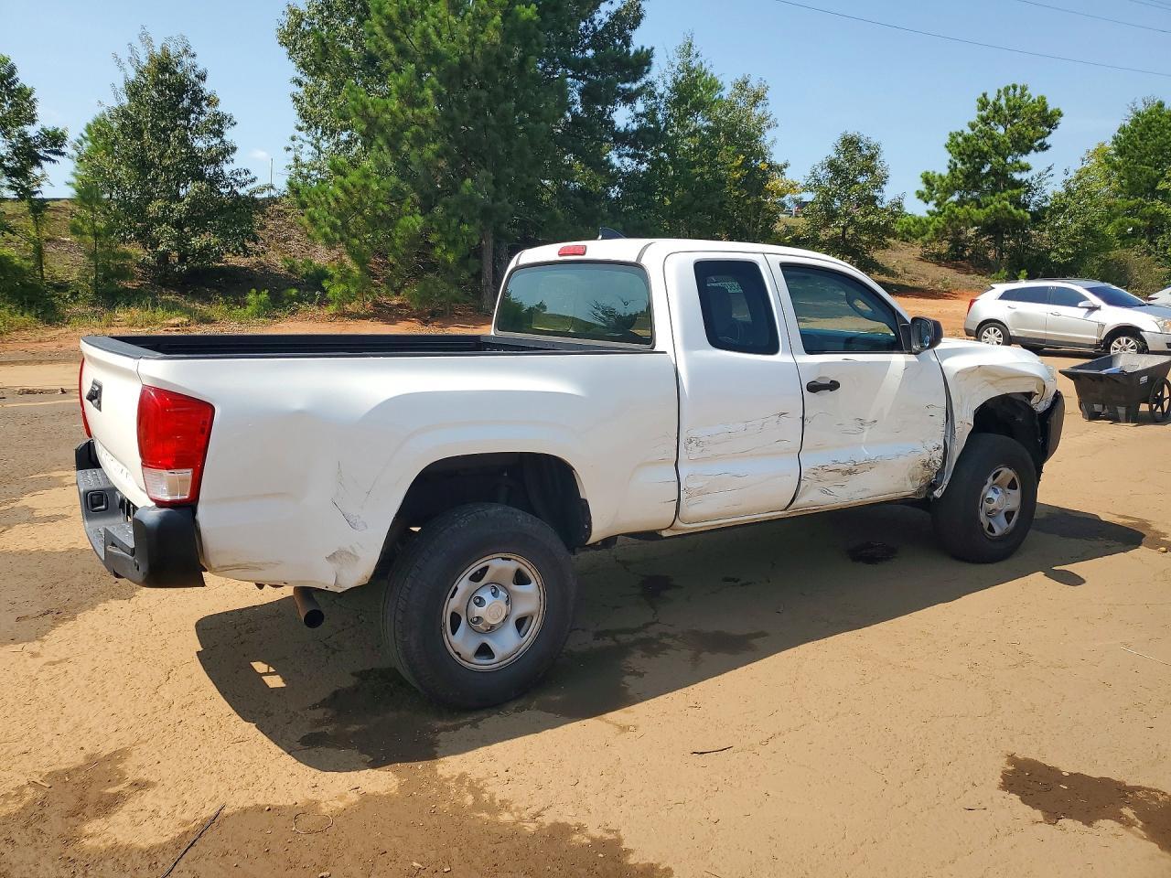 2017 Toyota Tacoma SR