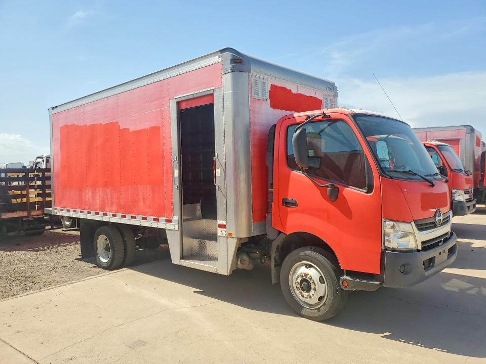 2018 Hino 195 BOX Truck