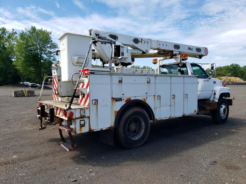 2002 GMC C7 Bucket Truck