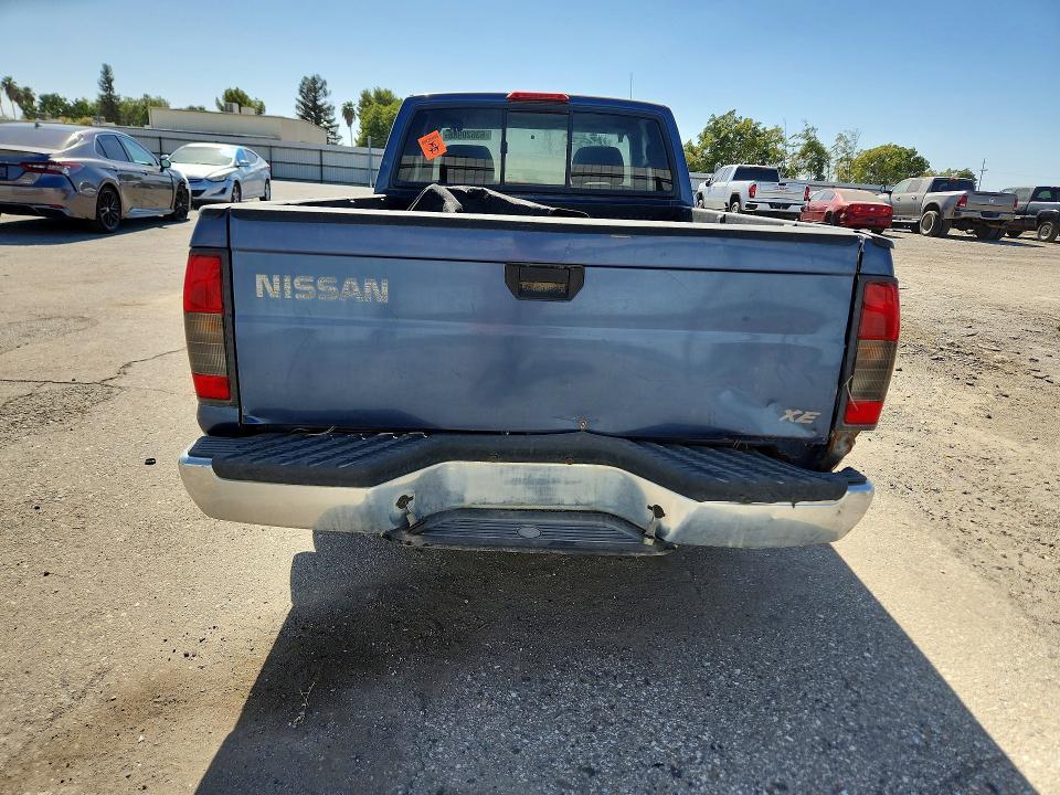 2000 Nissan Frontier XE