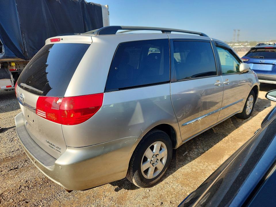 2004 Toyota Sienna xle Limited 7 Passenger