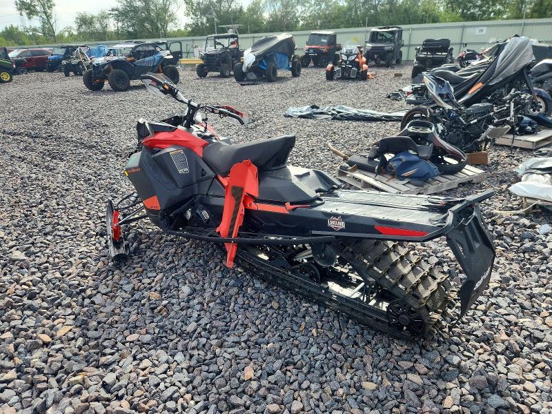 2021 Skidoo Backcountr