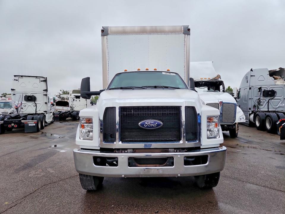 2017 Ford F650 BOX Truck