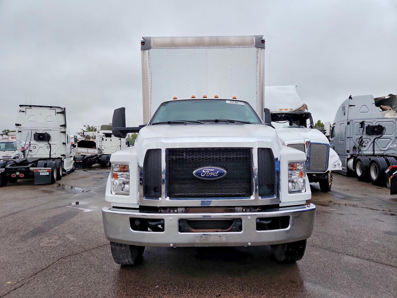 2017 Ford F650 BOX Truck