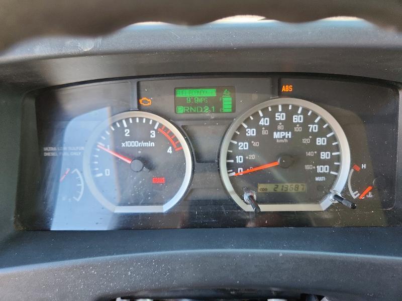 2011 Isuzu Npr box Truck