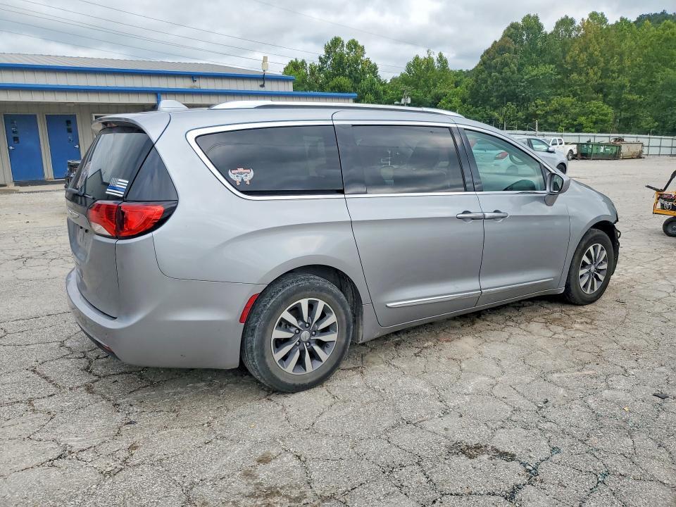 2020 Chrysler Pacifica Touring L Plus