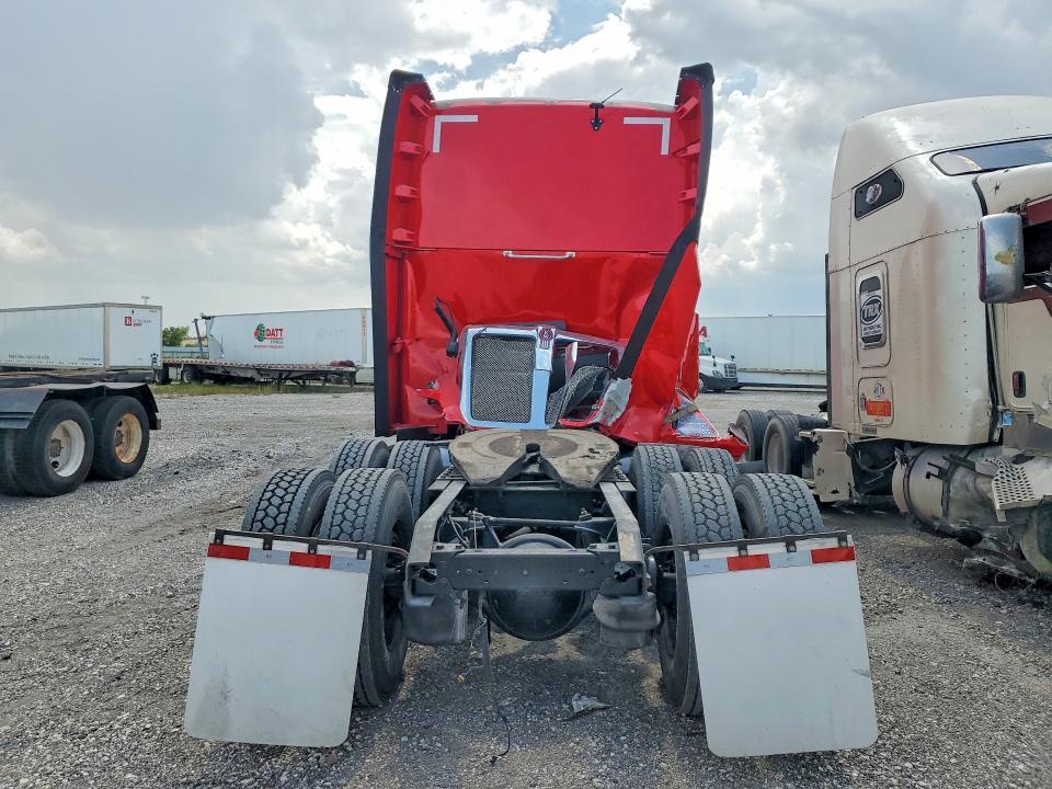 2021 Kenworth T680 Semi Truck