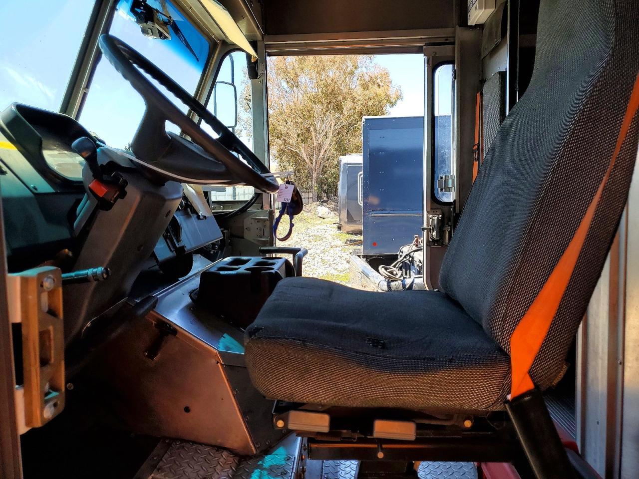 2020 Freightliner Chassis M Line WALK-IN Van