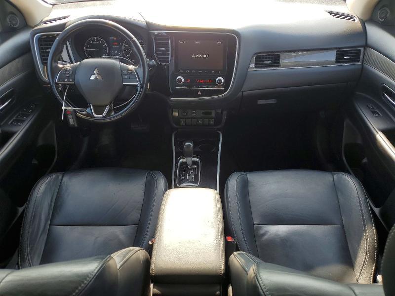 2020 Mitsubishi Outlander SE