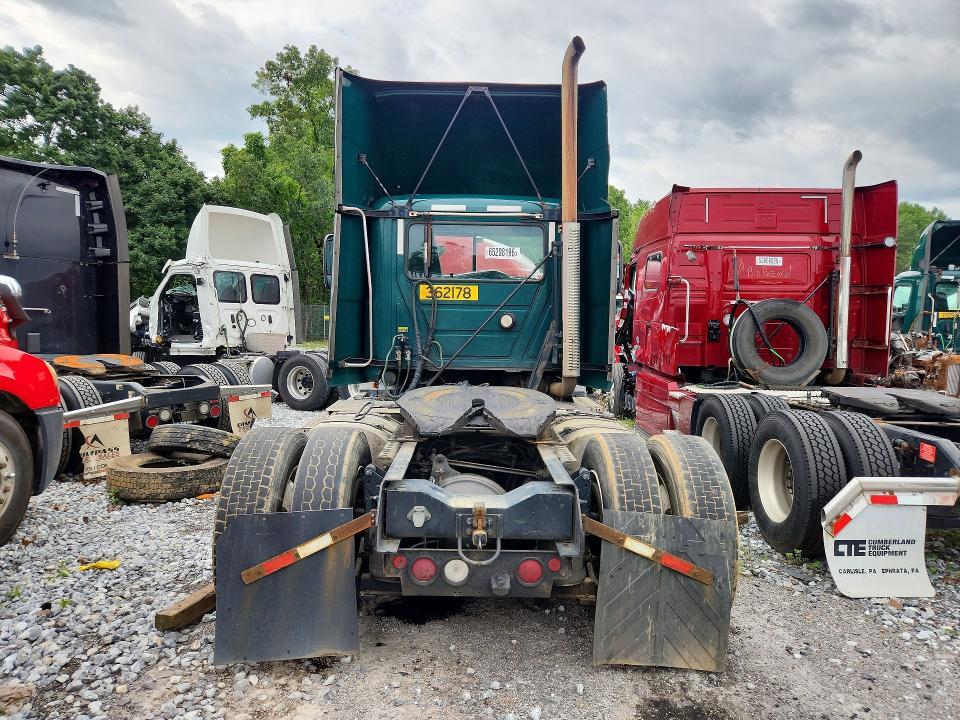 2017 Mack CXU612 Semi Truck