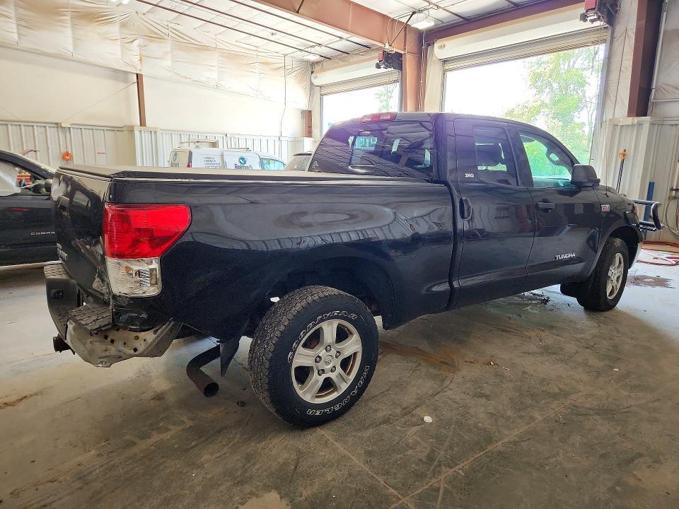 2013 Toyota Tundra Double cab SR5