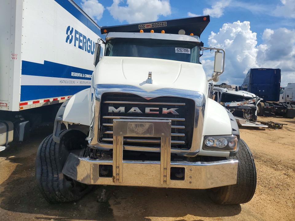 2021 Mack Granite Dump Truck