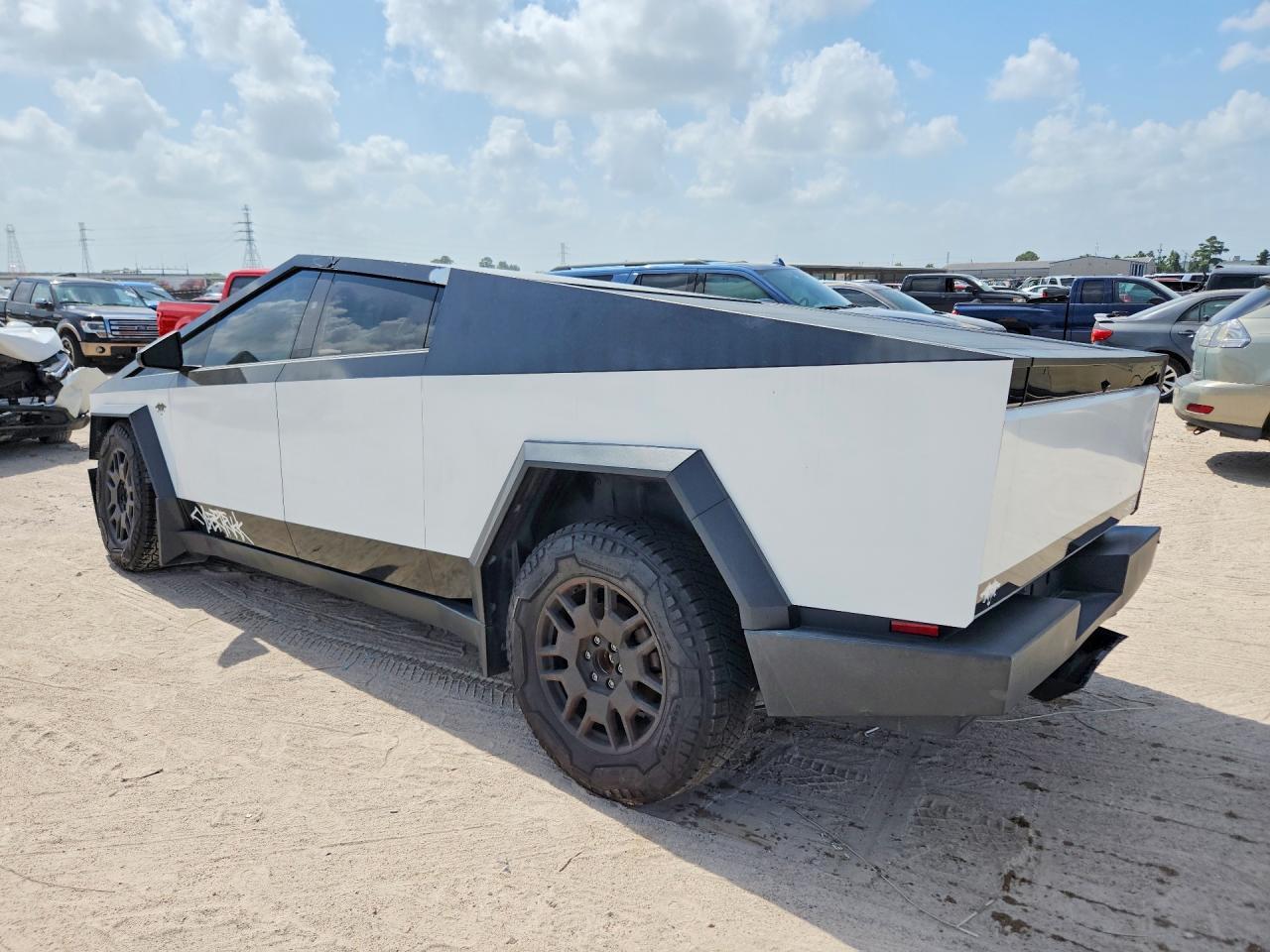 2024 Tesla Cybertruck