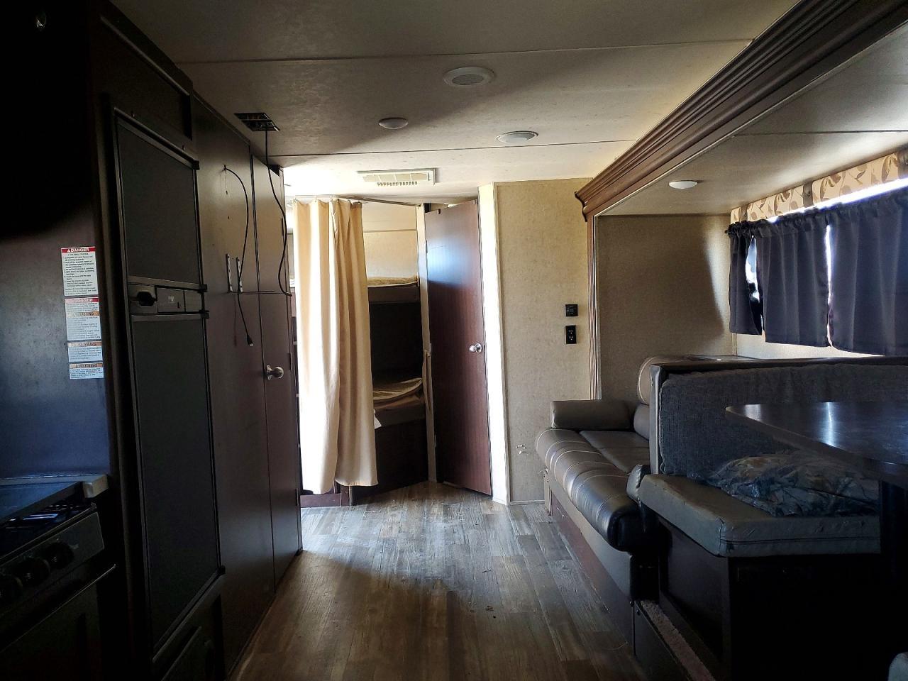2017 Cwln 2017 Cherokee Grey Wolf Camper