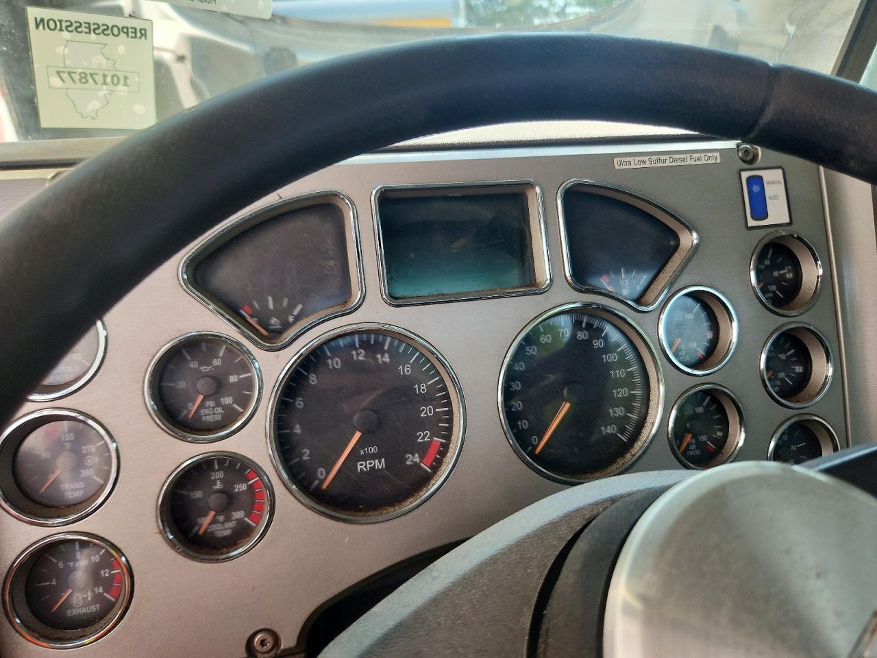 2013 Mack CXU613 Semi Truck