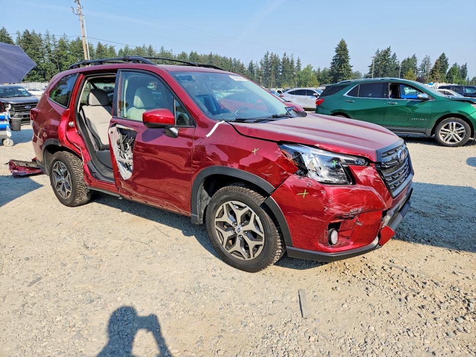2022 Subaru Forester Premium