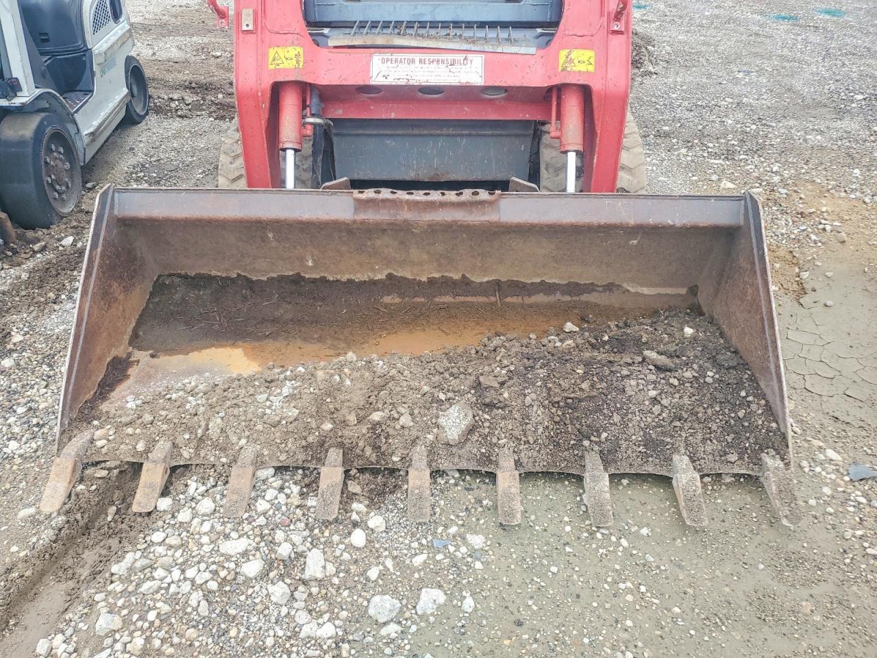 2016 Take Uchi TL8 Tracked Skid Steer Loader