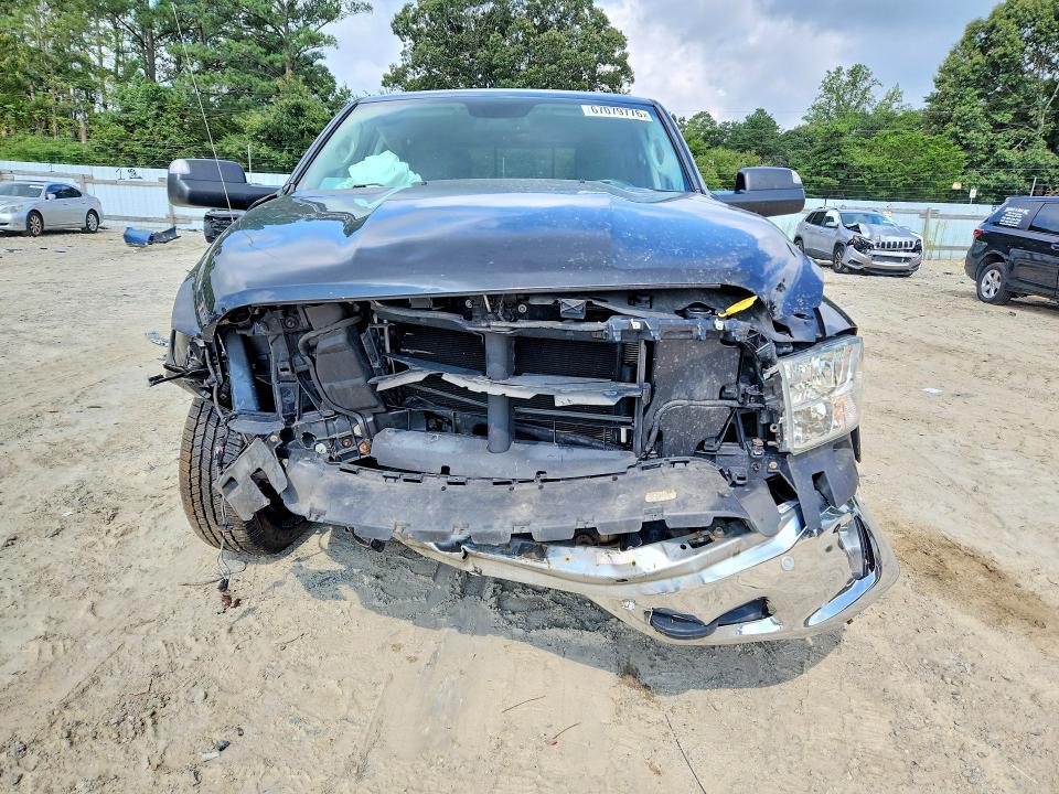 2016 Dodge Ram 1500 slt