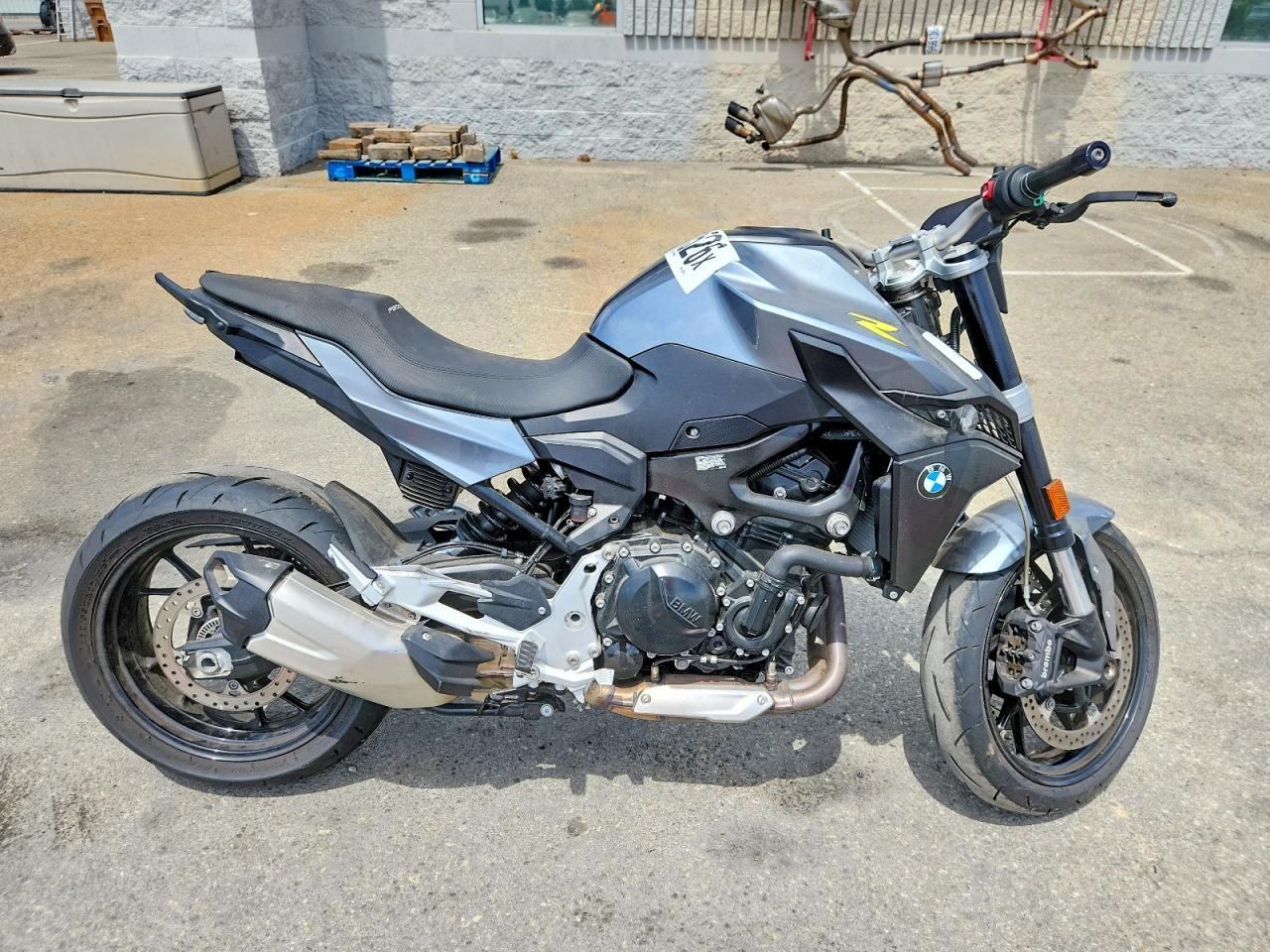 2022 BMW F 900 R