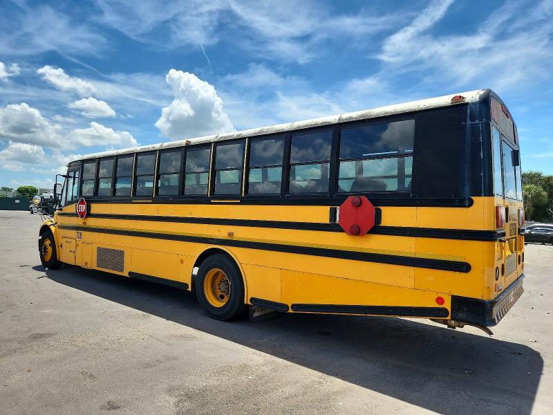 2009 Thomas SAF-T-LINER C2-School Bus