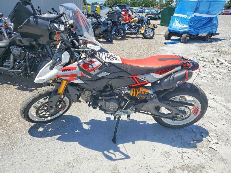 2026 Ducati Hypermotard
