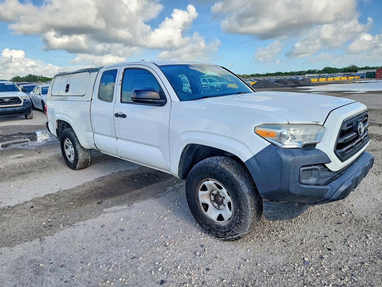 2017 Toyota Tacoma SR