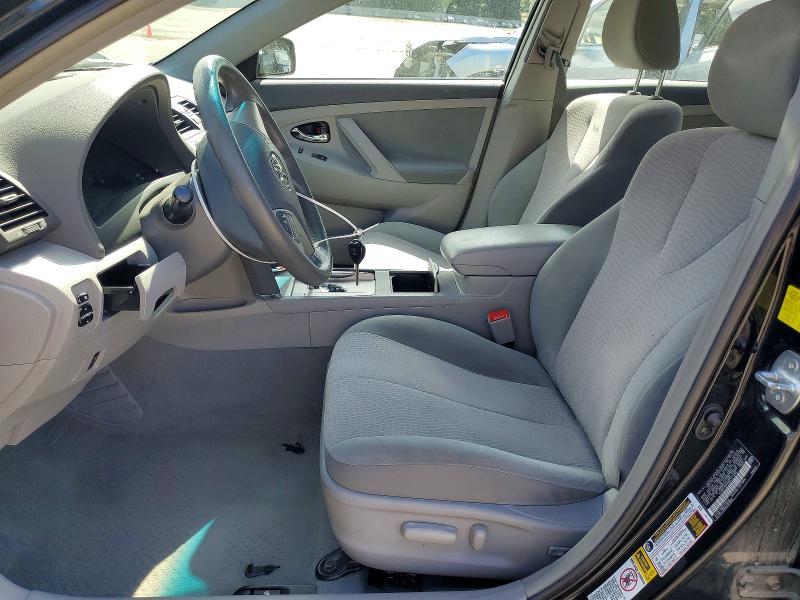 2011 Toyota Camry le