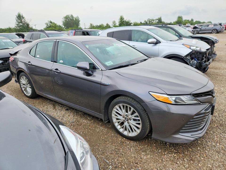 2020 Toyota Camry xle