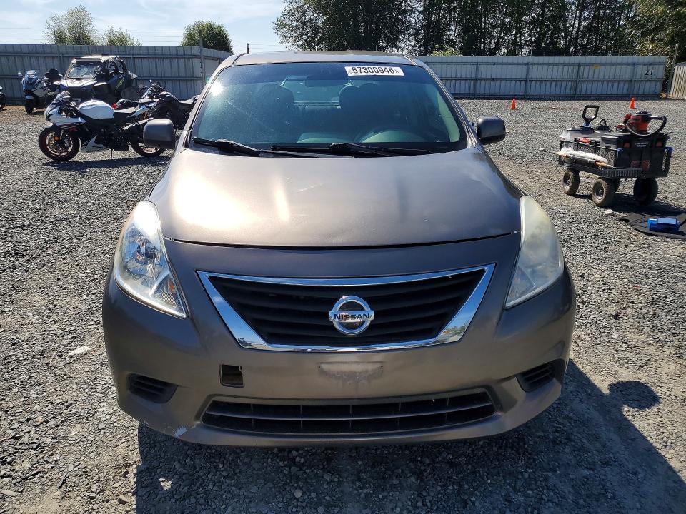 2014 Nissan Versa 1.6 s