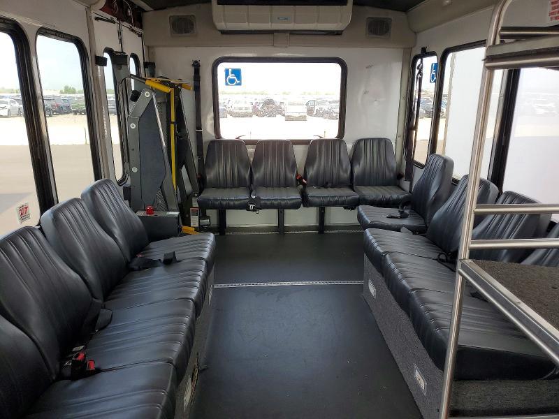 2023 Ford Econoline E450 Super Duty Cutaway Van