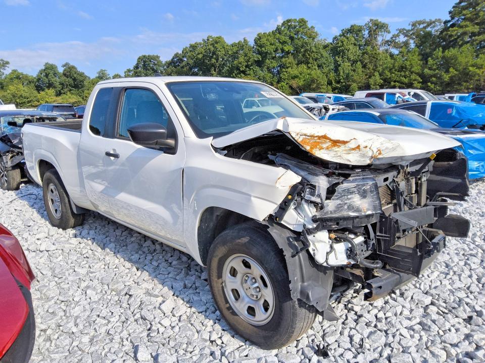2023 Nissan Frontier S