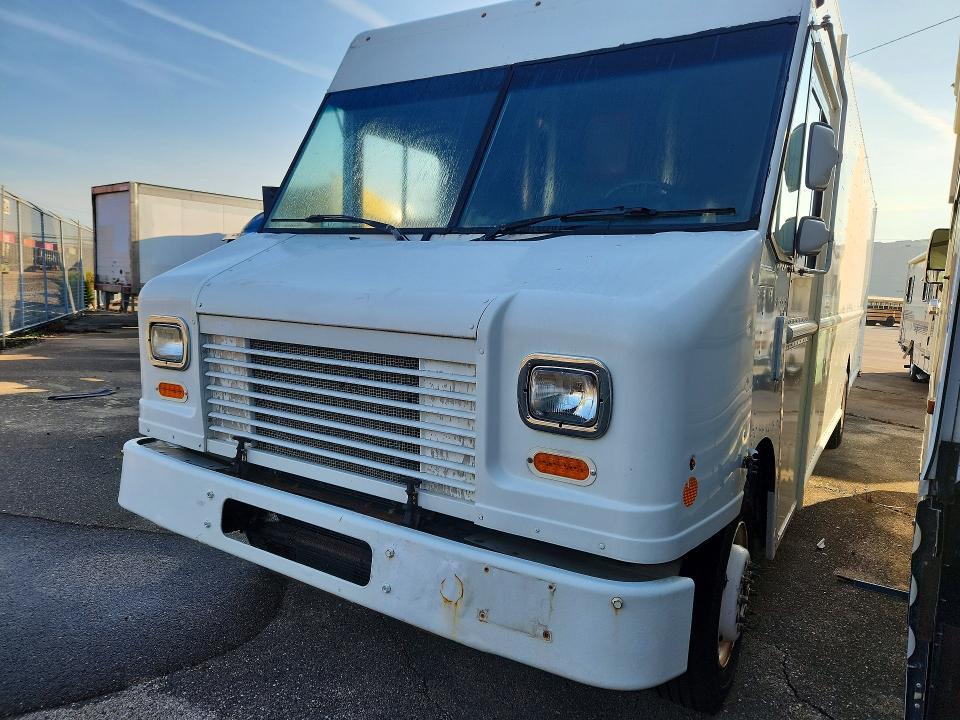 2013 Ford F59 Delivery Truck