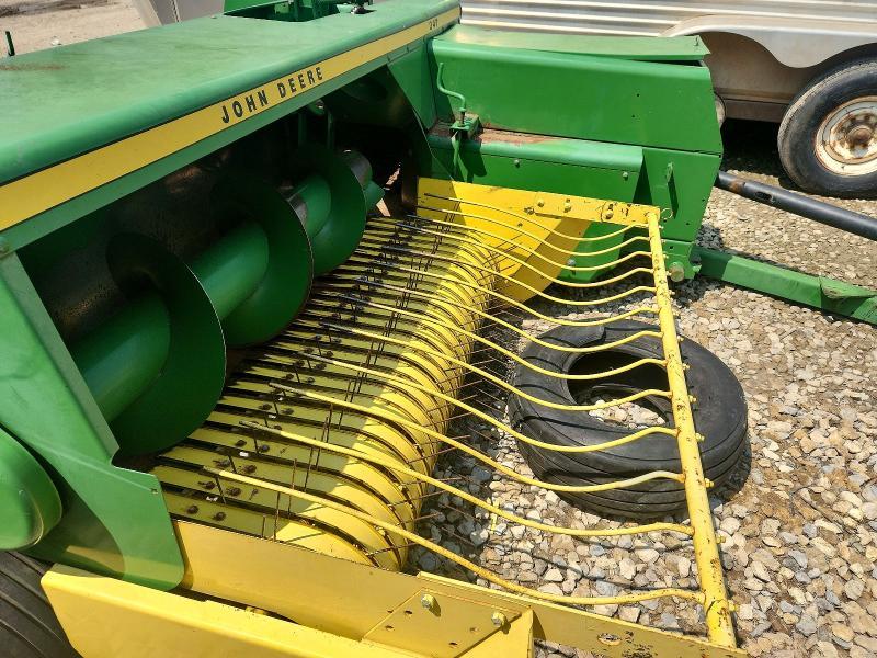1986 John Deere 347 Small Square Baler
