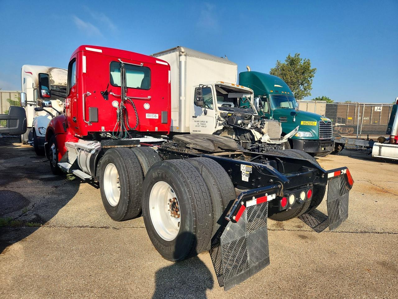 2022 Kenworth T680 Semi Truck