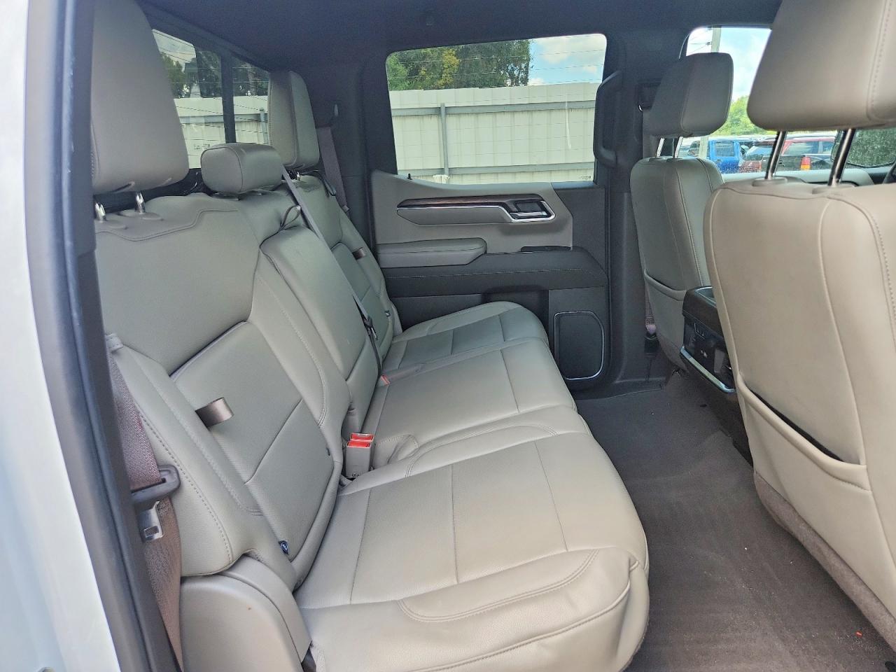 2022 GMC Sierra K1500 SLT