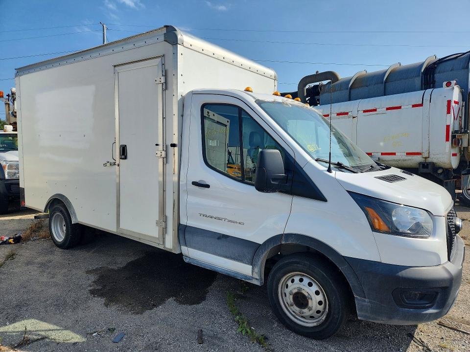 2022 Ford Transit BOX Truck