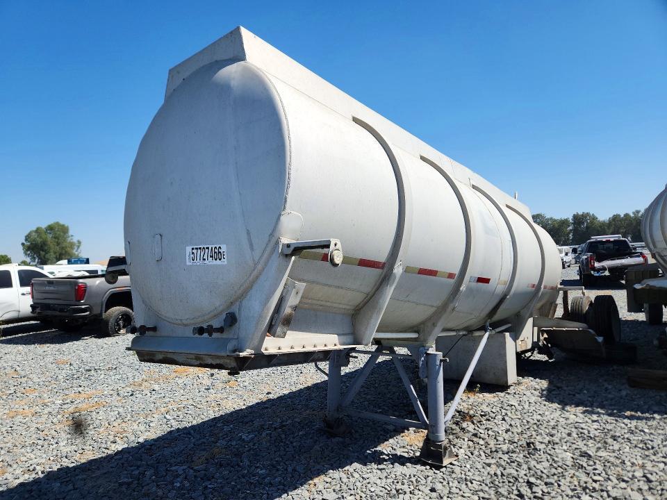 1977 Superline 1977 Pneumatic DRY Bulk Trailer