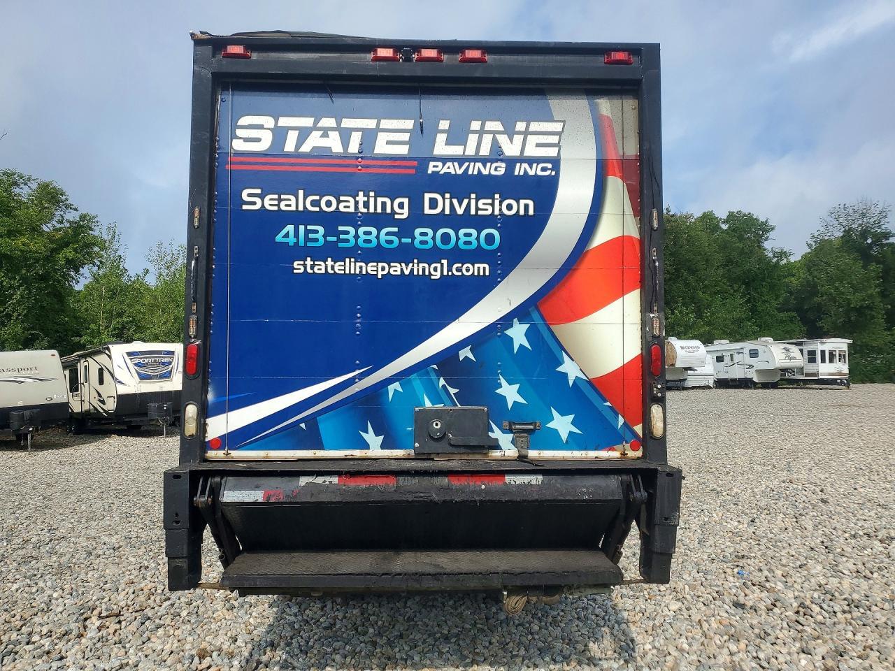 2007 GMC T-Series-BOX Truck
