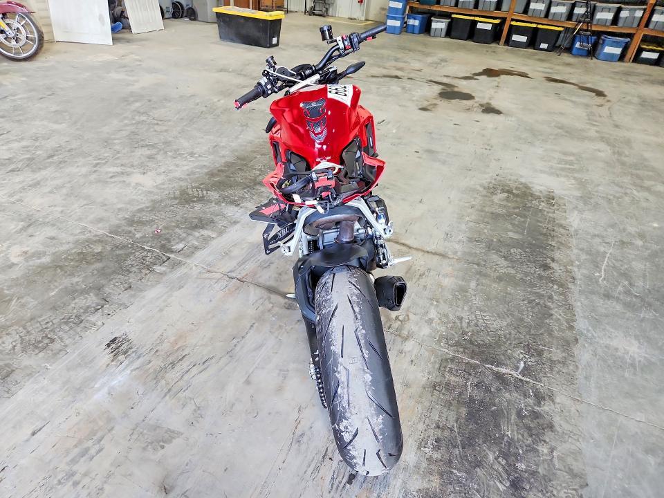 2024 Ducati Streetfighter V2
