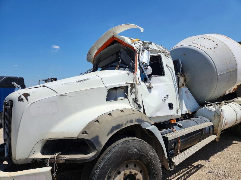 2009 Mack GU800-Ready MIX Truck
