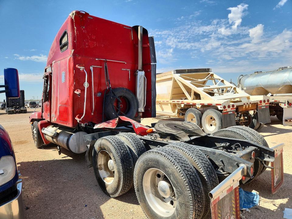 2001 Freightliner CST120 Semi Truck