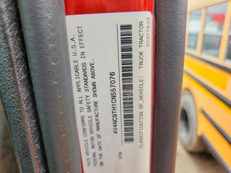 2012 Volvo VNL Semi Truck