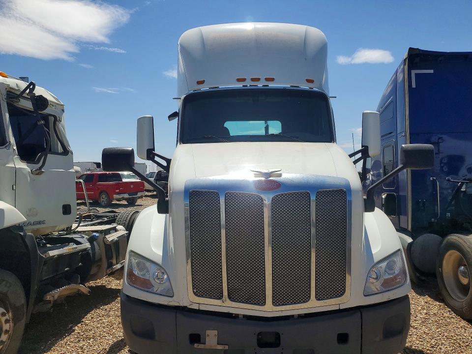 2019 Peterbilt 579 Semi Truck