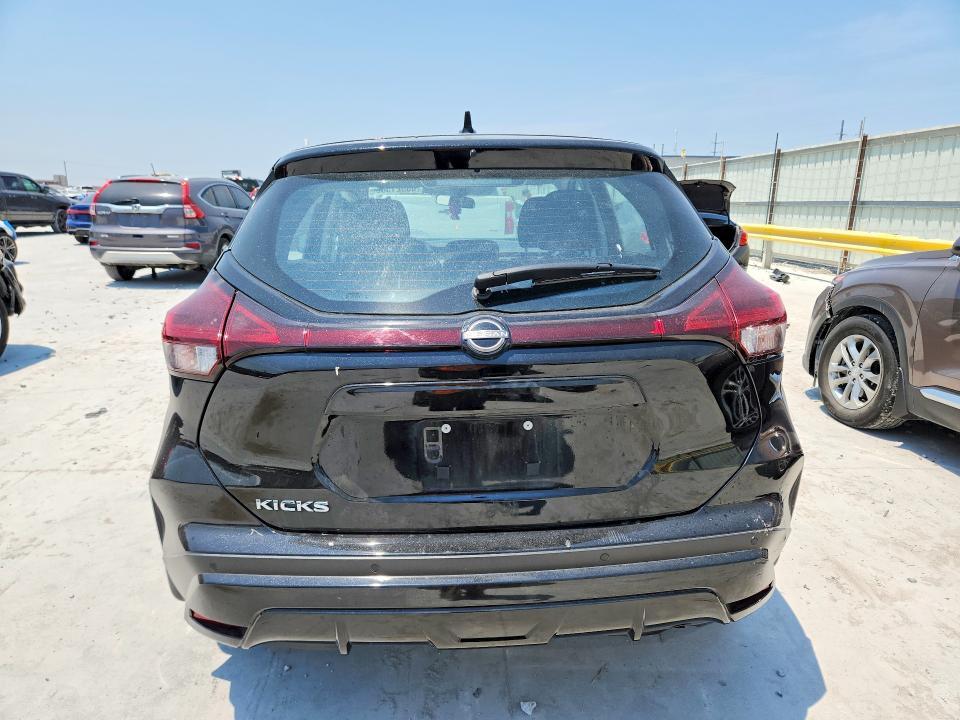 2025 Nissan Kicks Play s