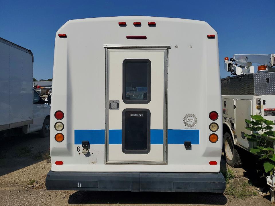 2007 Ford Econoline E350 Super Duty Cutaway Van